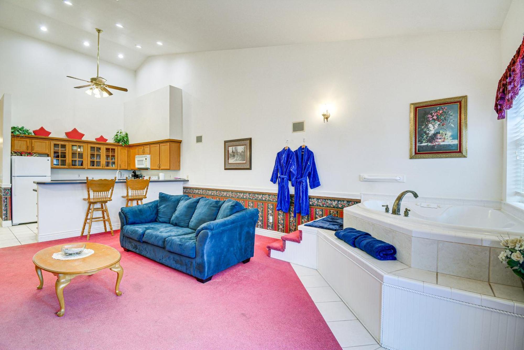 Ocean Shores Condo Rental With View - Walk To Beach! Exterior photo