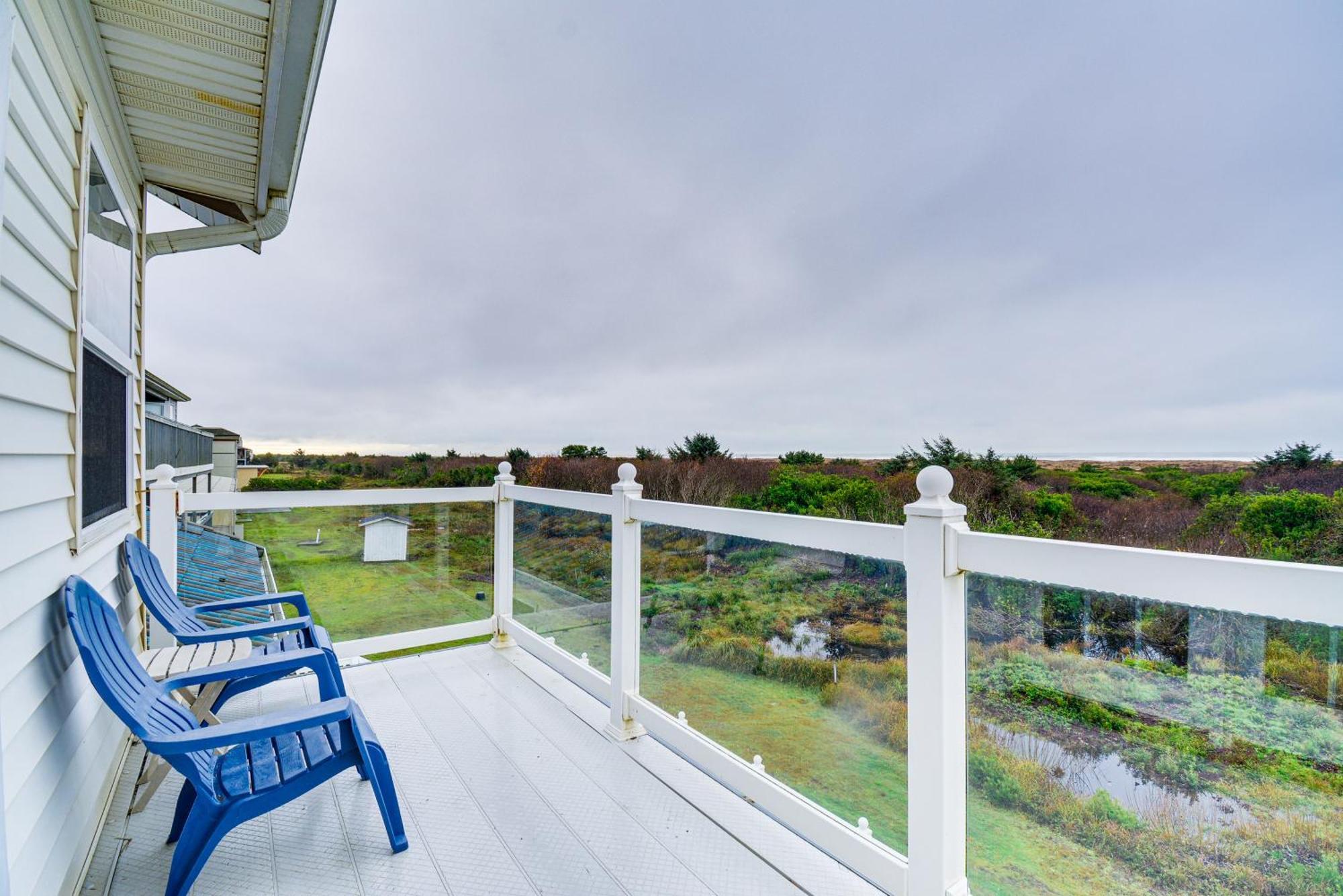 Ocean Shores Condo Rental With View - Walk To Beach! Exterior photo